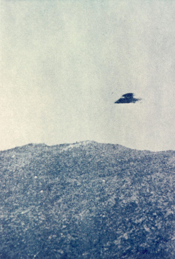 Ufo Photographed In Broad Daylight Photograph by Mary Evans Picture ...