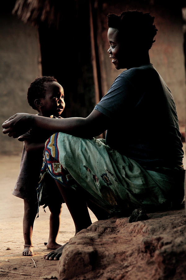 Ugandan Refugee Mother And Child Photograph by Mauro Fermariello/science Photo Library