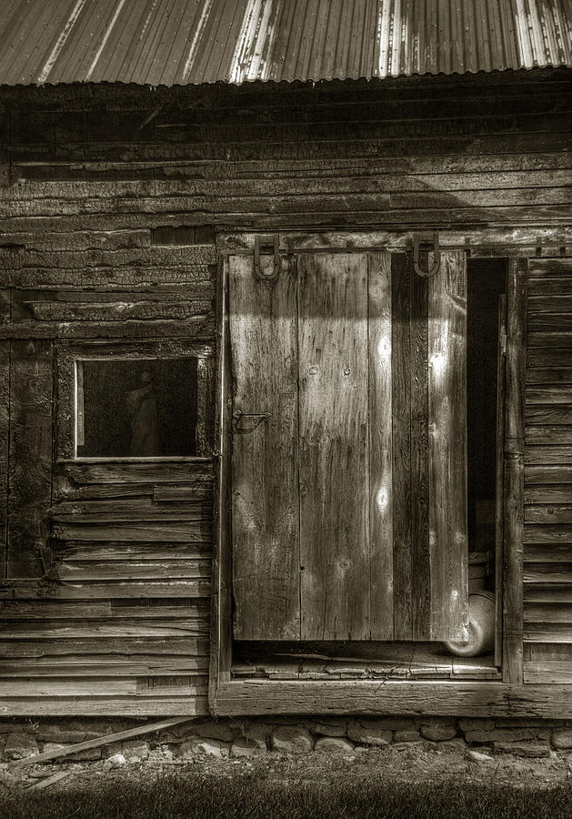 Uncle Kegs Barn Door Photograph by Michael Kirk