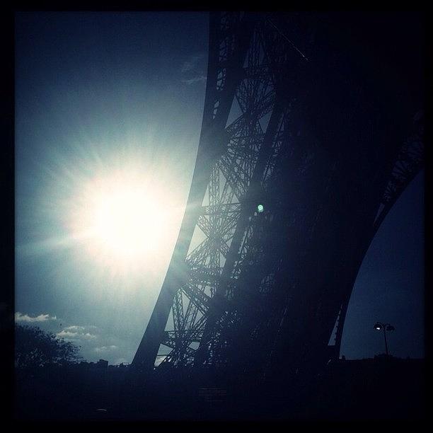 W40 Photograph - Underneath The Eiffel Tower - Paris by Drew Gibson