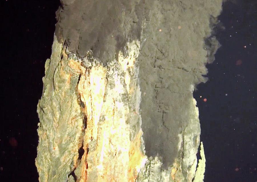 Underwater Volcanic Vent Photograph by B. Murton/southampton Oceanography Centre/ Science Photo Library