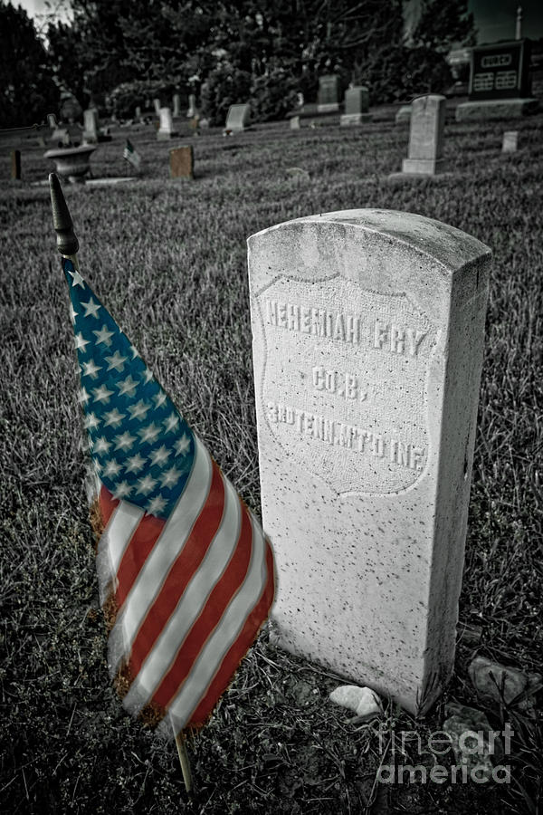 Union Army Civil War Veteran Headstone Hygiene CO Photograph by James BO Insogna