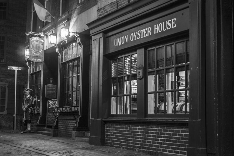 Union Oyster House Photograph by John McGraw