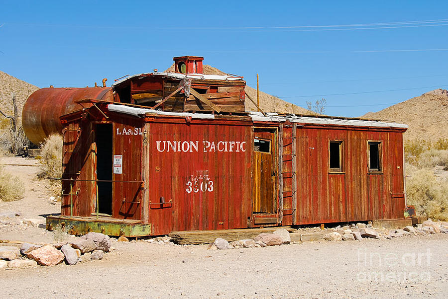 Union Pacific Caboose Photograph by Hank Taylor - Fine Art America