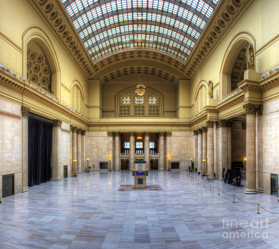 Chicago Photograph - Union Station in Chicago by Twenty Two North Photography