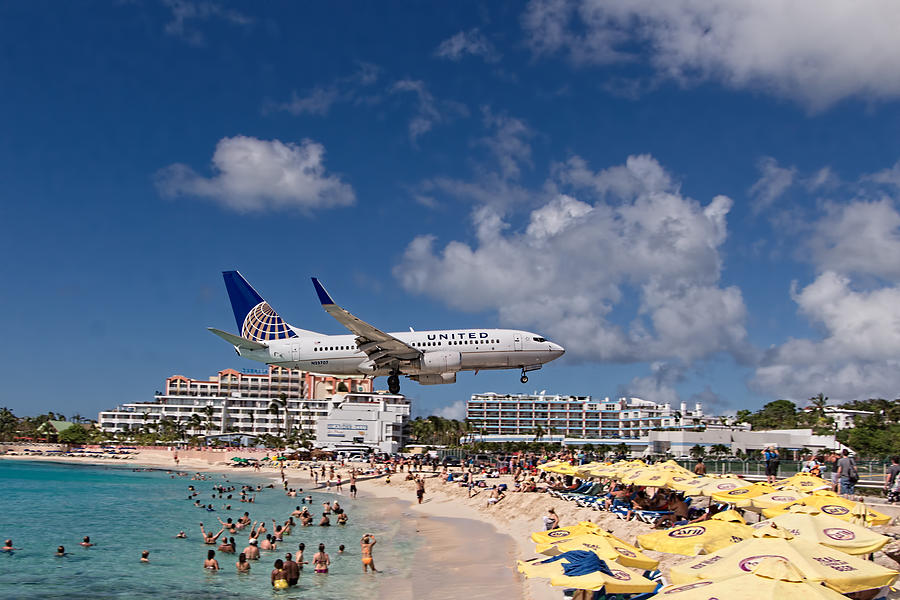 United low approach St Maarten Photograph by David Gleeson
