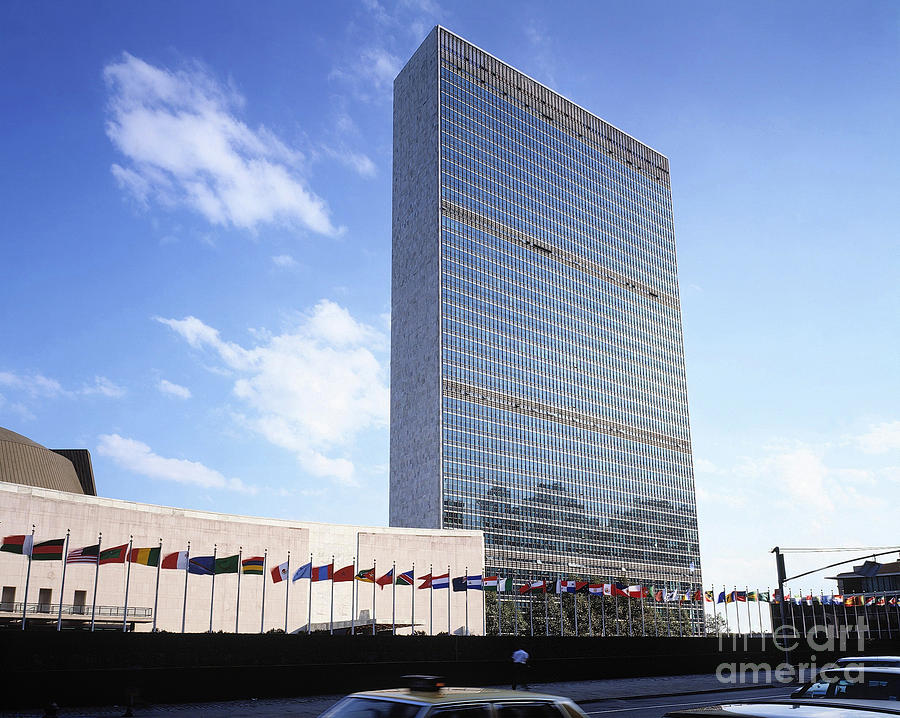 United Nations Building Photograph by Rafael Macia