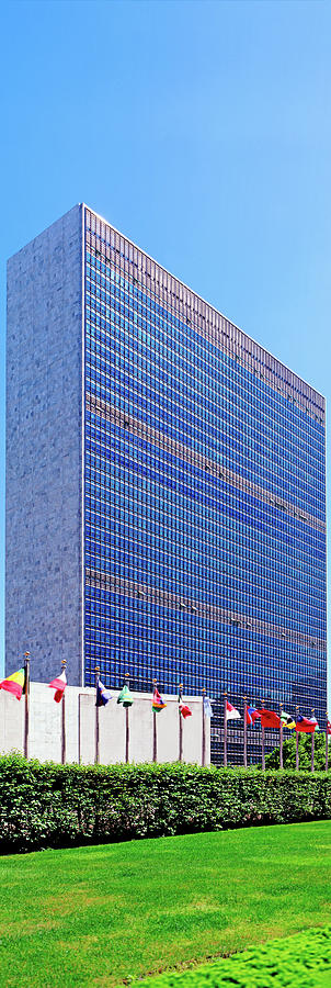 Architecture Photograph - United Nations Headquarters Building by Panoramic Images