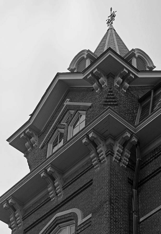 Black And White Photograph - University Hall - Purdue University Indiana by Suzanne Gaff