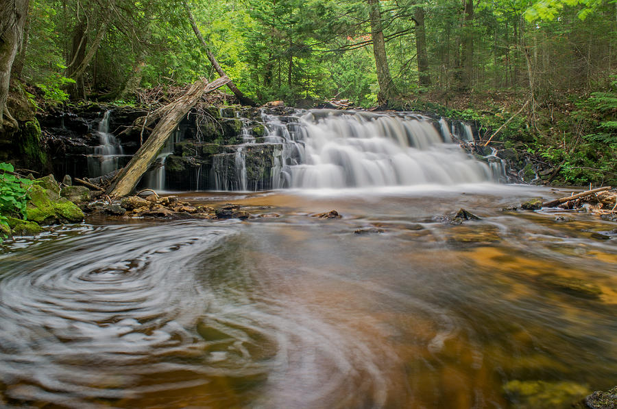 Upper Mosquito Falls Photograph by Gary McCormick - Fine Art America