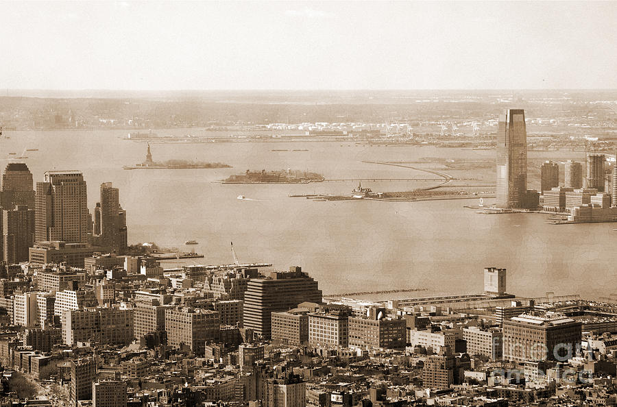 Upper New York Bay Vintage Photograph by RicardMN Photography