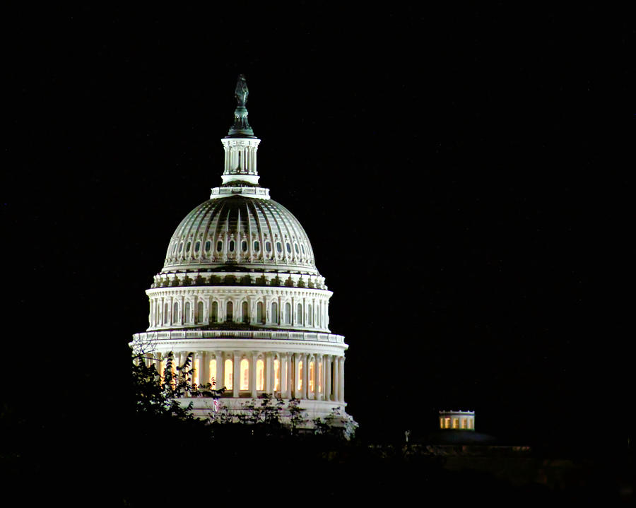 US Capital Dome at Night Photograph by Roger Becker