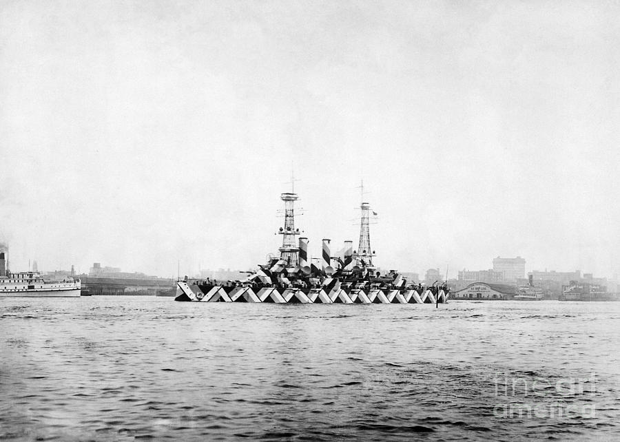 Us Navy Ship With Dazzle Camouflage, Wwi Photograph by Photo Researchers