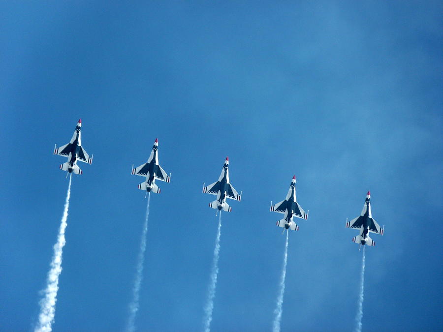 USAF Thunderbirds Photograph by Jeff Lowe