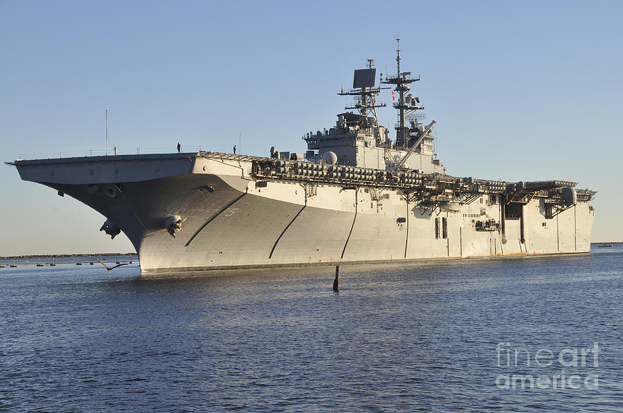 Uss Bataan Arrives At Naval Station Photograph by Stocktrek Images