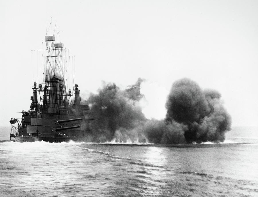 Uss Michigan, 1912 Photograph by Granger - Fine Art America