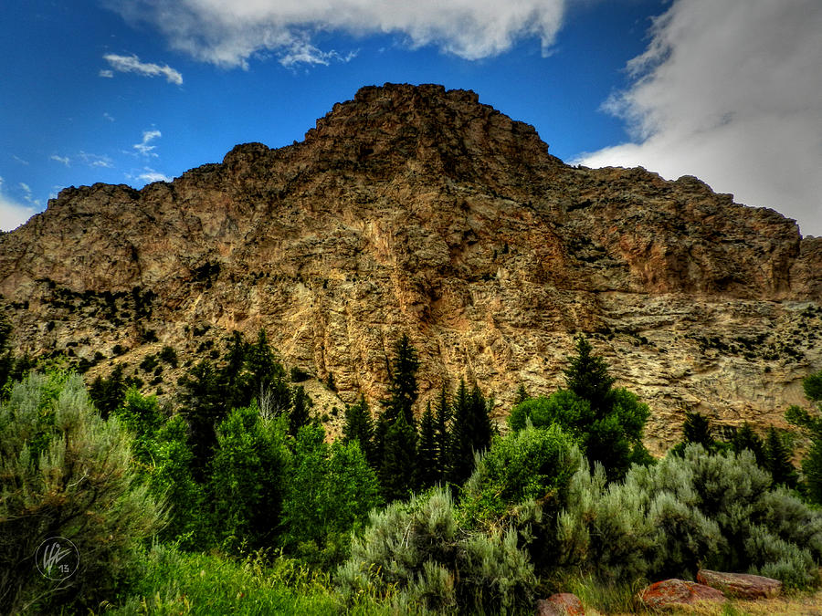 Mountain Photograph - Utah - Navajo Cliffs 001 by Lance Vaughn