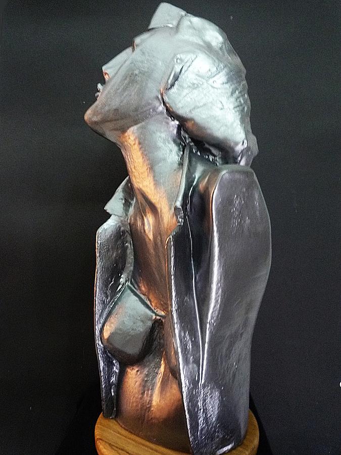 Ceramic Sculpture - Vaga-mente by Gian Genta