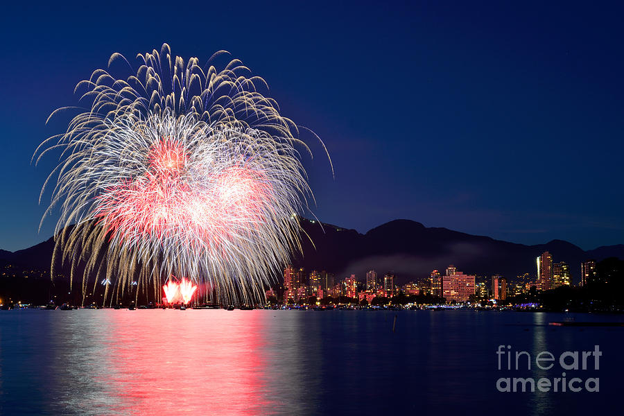 Vancouver Celebration Of Light Fireworks 2014 - France 1 Photograph by Terry Elniski