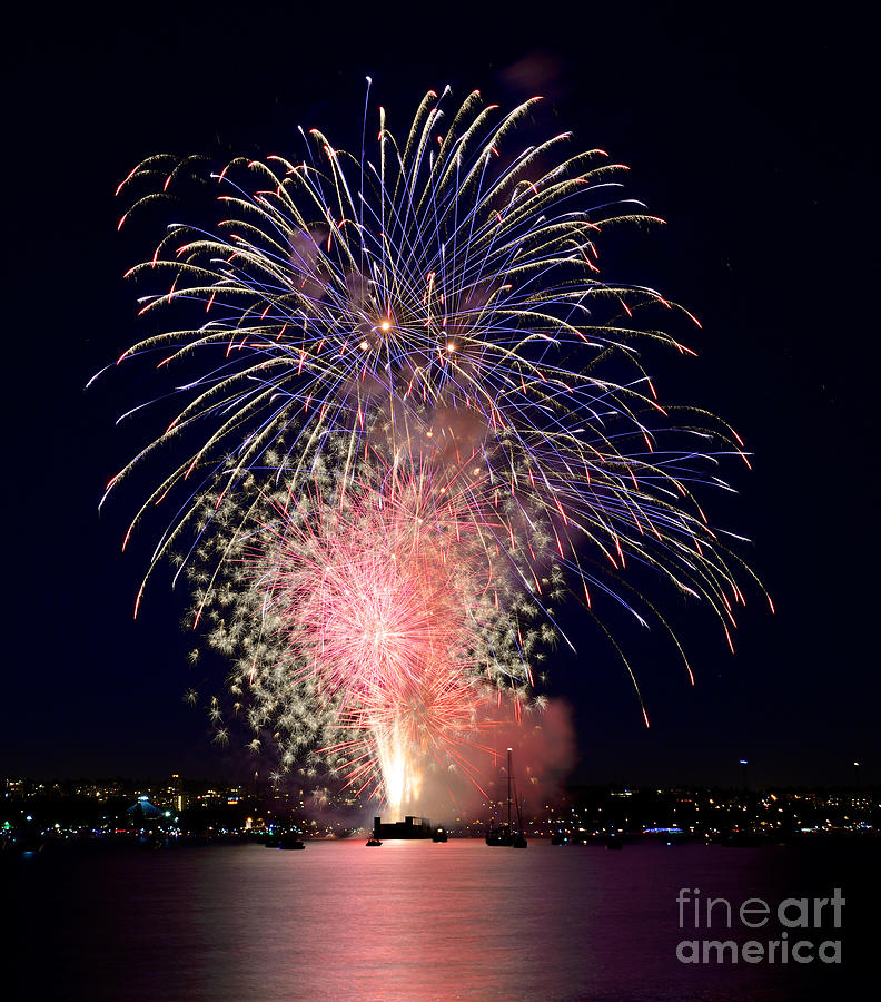 Vancouver Celebration Of Light Fireworks 2014 - Japan 1 Photograph by Terry Elniski