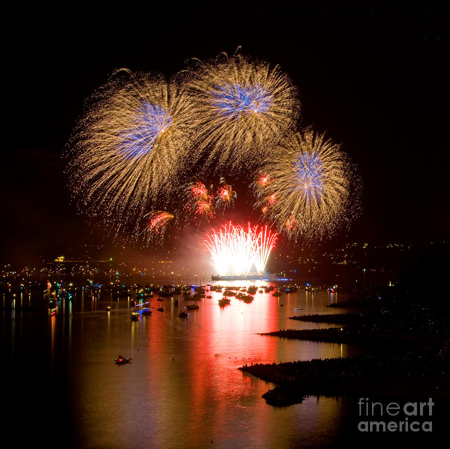 Vancouver Fireworks 1 Photograph by Terry Elniski