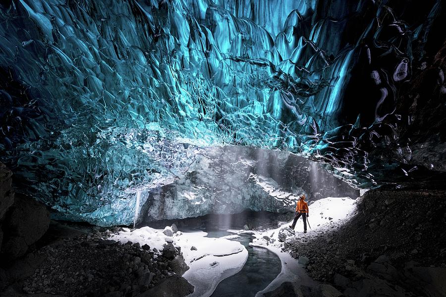 Vatnajokull Ice Cave Photograph by Jeremy Walker/science Photo Library