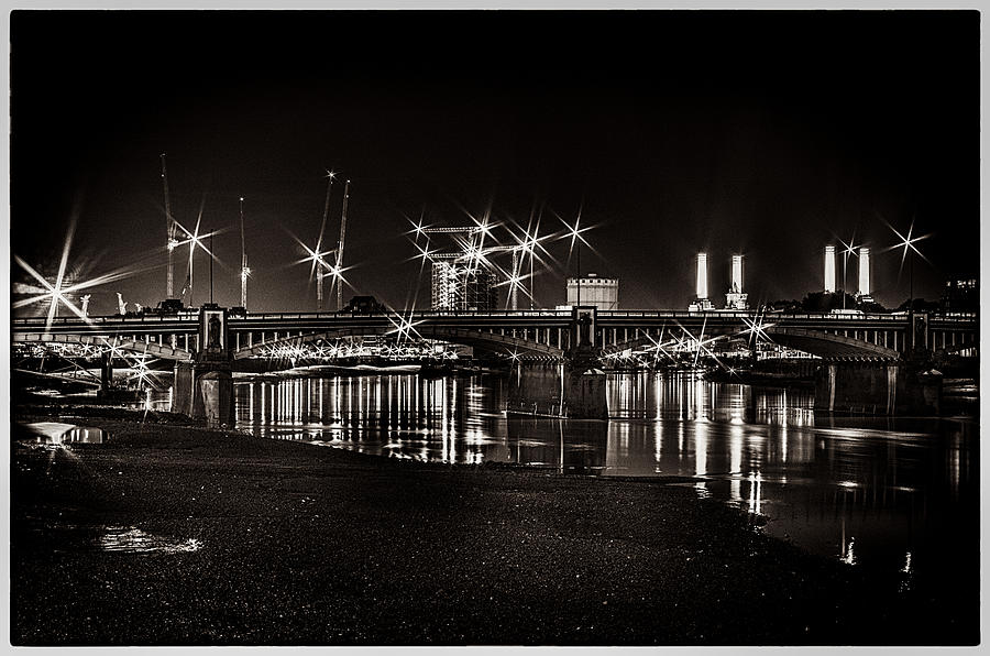 Vauxhall Bridge at Night Photograph by Lenny Carter
