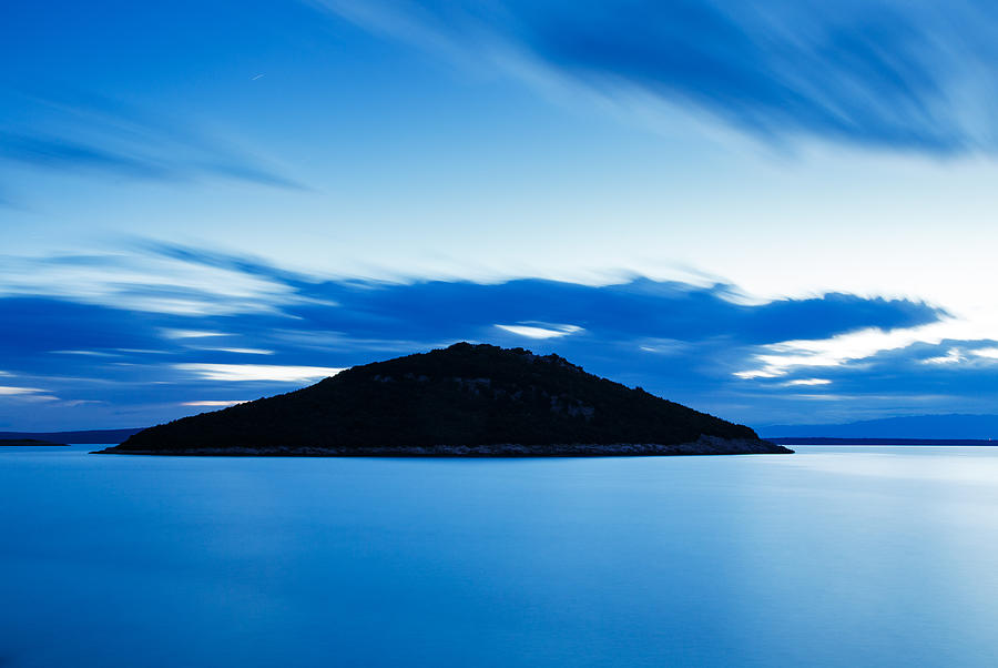 Veli Osir Island at dawn Photograph by Ian Middleton