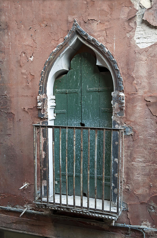 Architecture Photograph - Venetian door. by Fernando Barozza