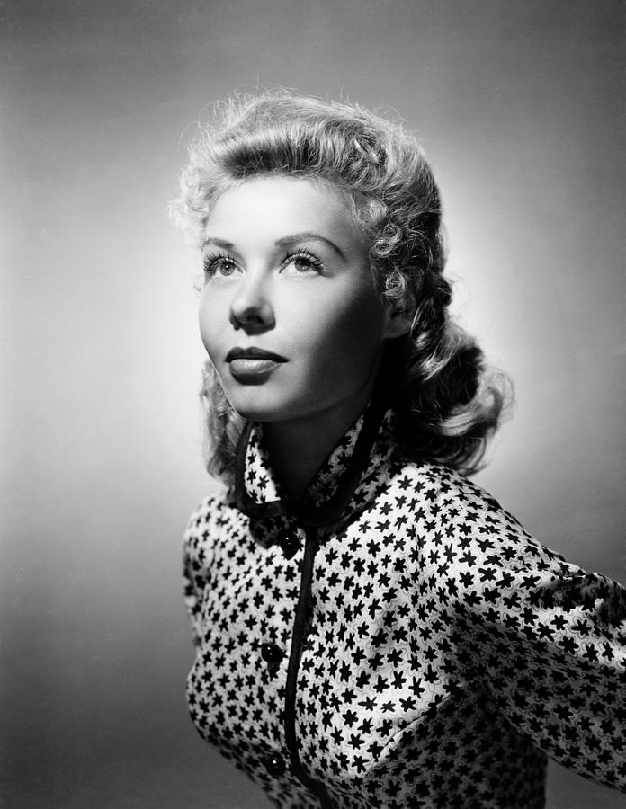 1940s Hairstyles Photograph - Vera-ellen, Ca. 