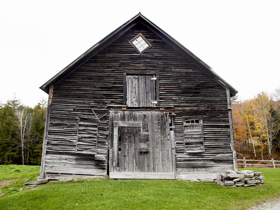 Old Vermont Barn near Stowe Photograph by Charles Harden
