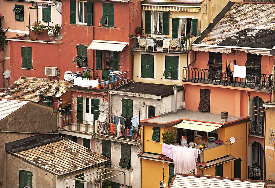 Vernazza in Cinqua Terre Photograph by Doug Davidson