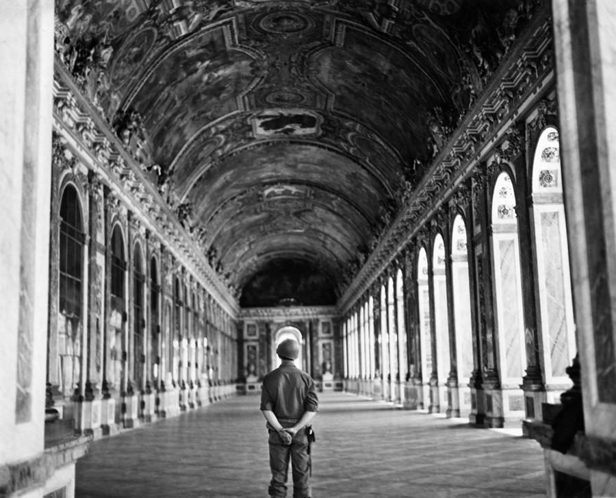 Versailles: Hall Of Mirrors Photograph by Granger