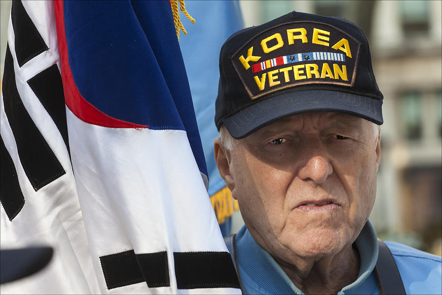 Veterans Day NYC 2012 11 11 12 29 Korean War Vet Photograph by Robert Ullmann