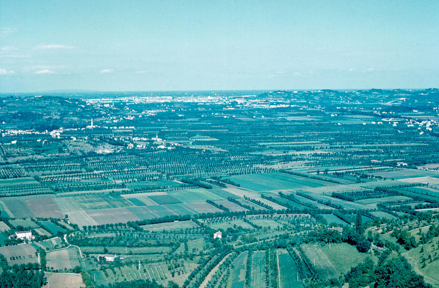 Vicenza Photograph - Vicenza Italy 1962 by Cumberland Warden Vicenza Photograph - Vicenza Italy 1962 by Cumberland Warden