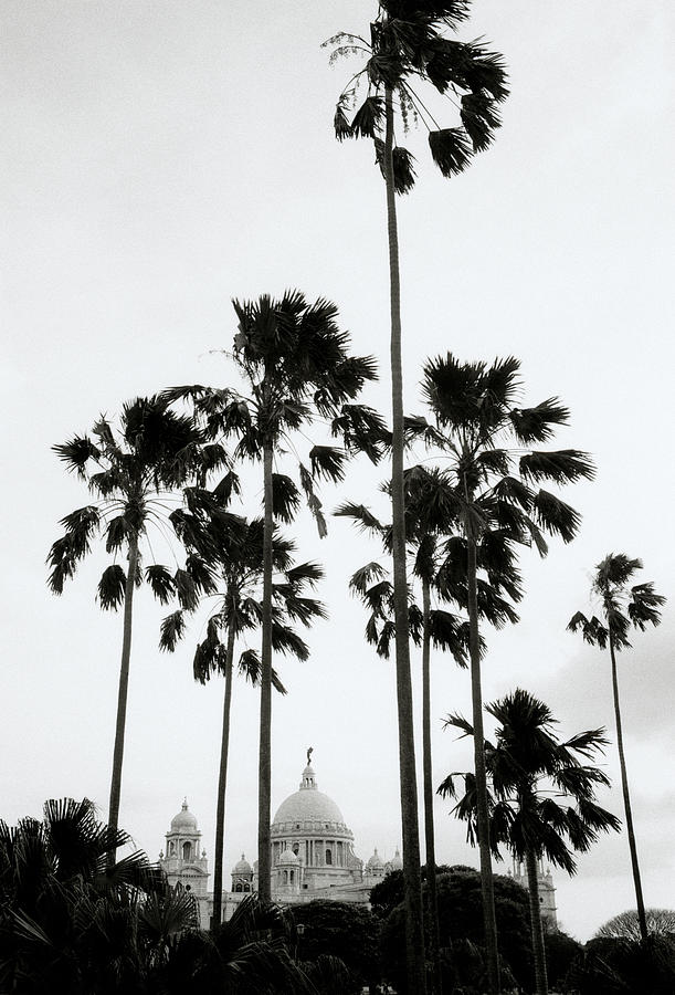 The Victoria Memorial In Kolkata Photograph by Shaun Higson