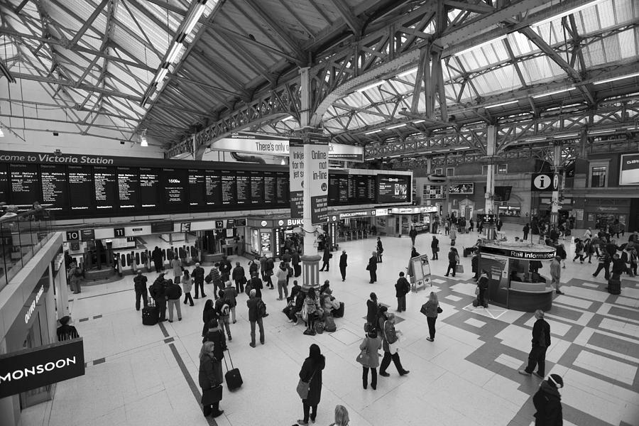 Victoria railway station London BW Photograph by David French