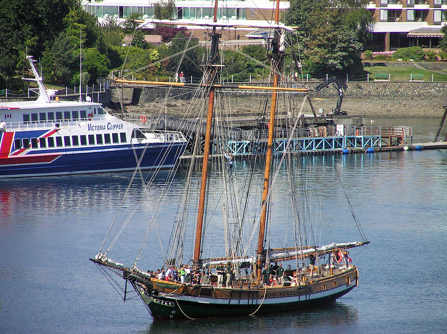victoria sailboat tour