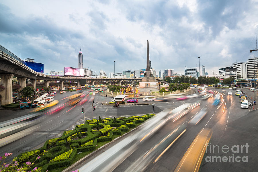 Victory monument rush in Bangkok Photograph by Didier Marti