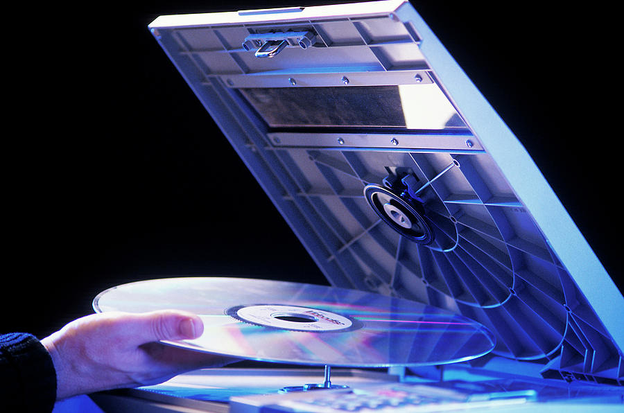 Videodisc Photograph by Ton Kinsbergen/science Photo Library Fine Art