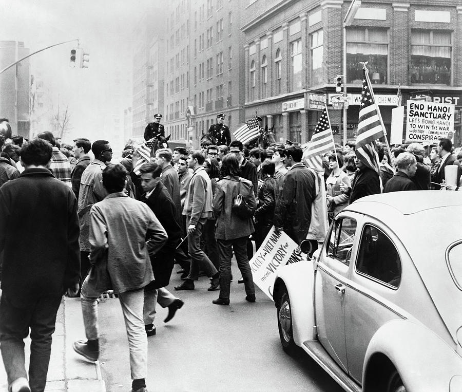 Vietnam War Protest, 1967 Photograph by Granger