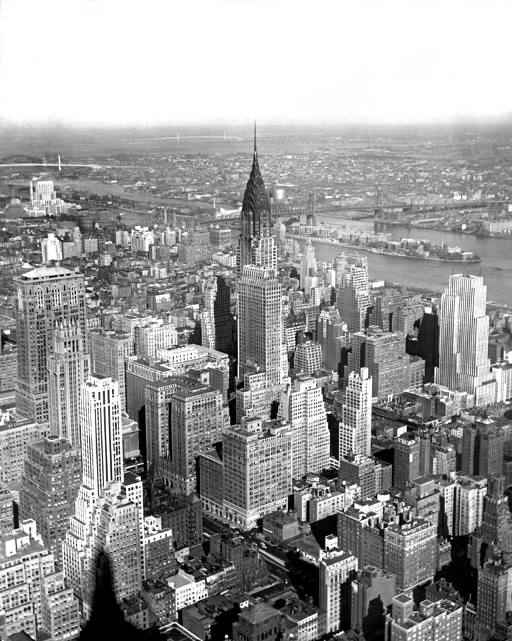 Chrysler Building Photograph - View Of Chrysler Building by Underwood & Underwood