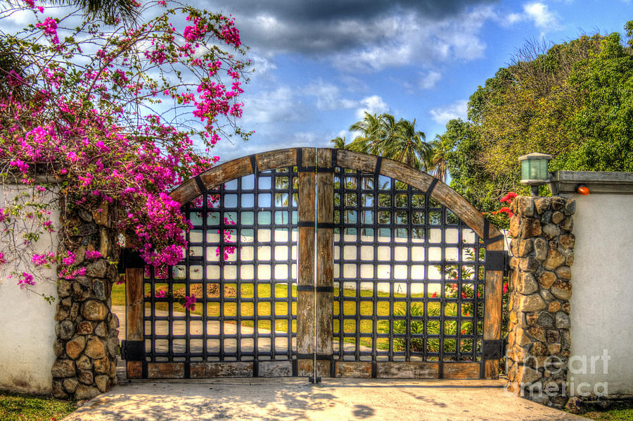 Villa Gates Photograph by Bob Hislop