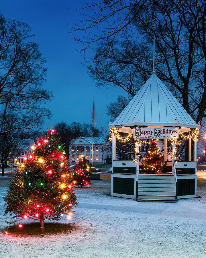 Village Green Holiday Greetings- New Milford Ct 