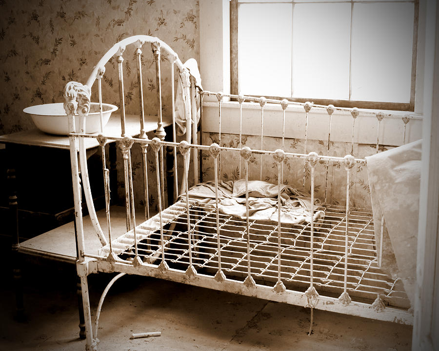 vintage crib