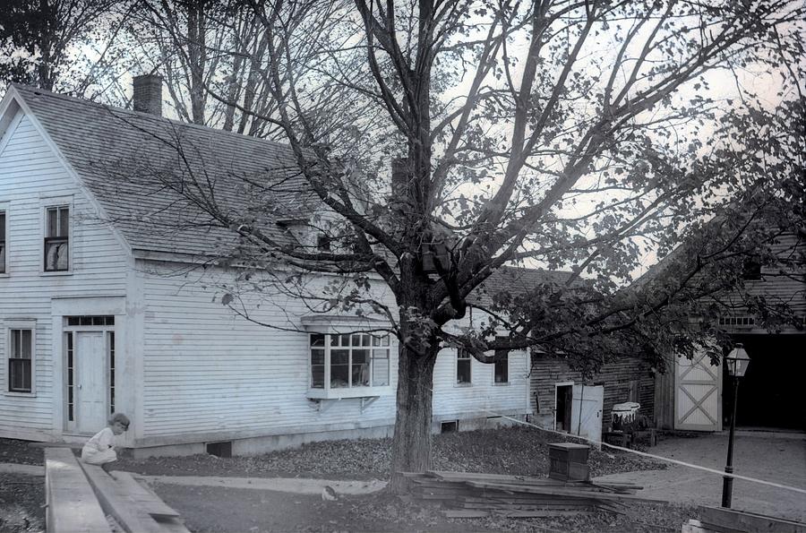 Vintage Farm House Photograph by William Haggart