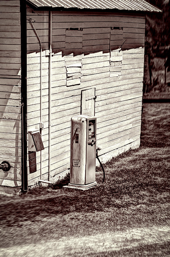 Vintage Gas Station and Gas Pump Photograph by Deborah Klubertanz