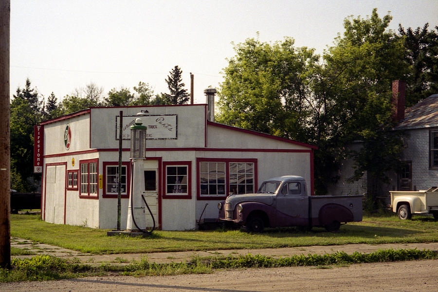 Vintage Gas Station Photograph by Roxy Hurtubise