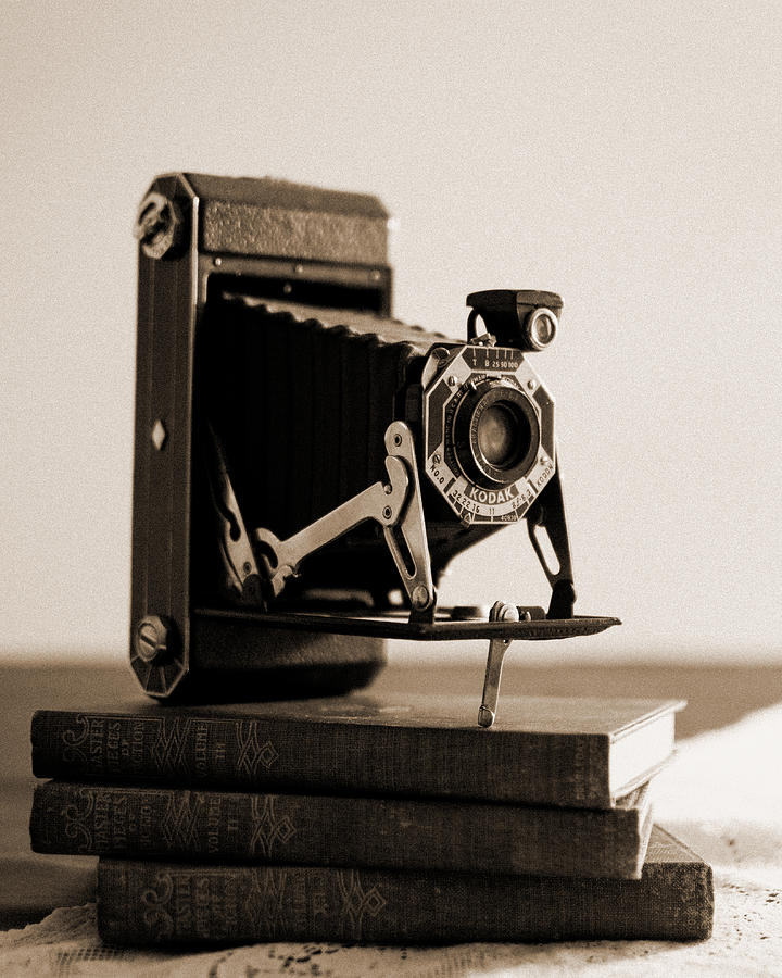 Vintage Photograph - Vintage Kodak 620 Art Deco Camera by Jon Woodhams