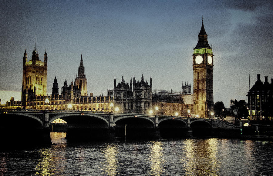 Vintage London by Night by Claudio Bacinello